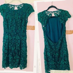 Romance Language Dark Green Backless Lace Dress